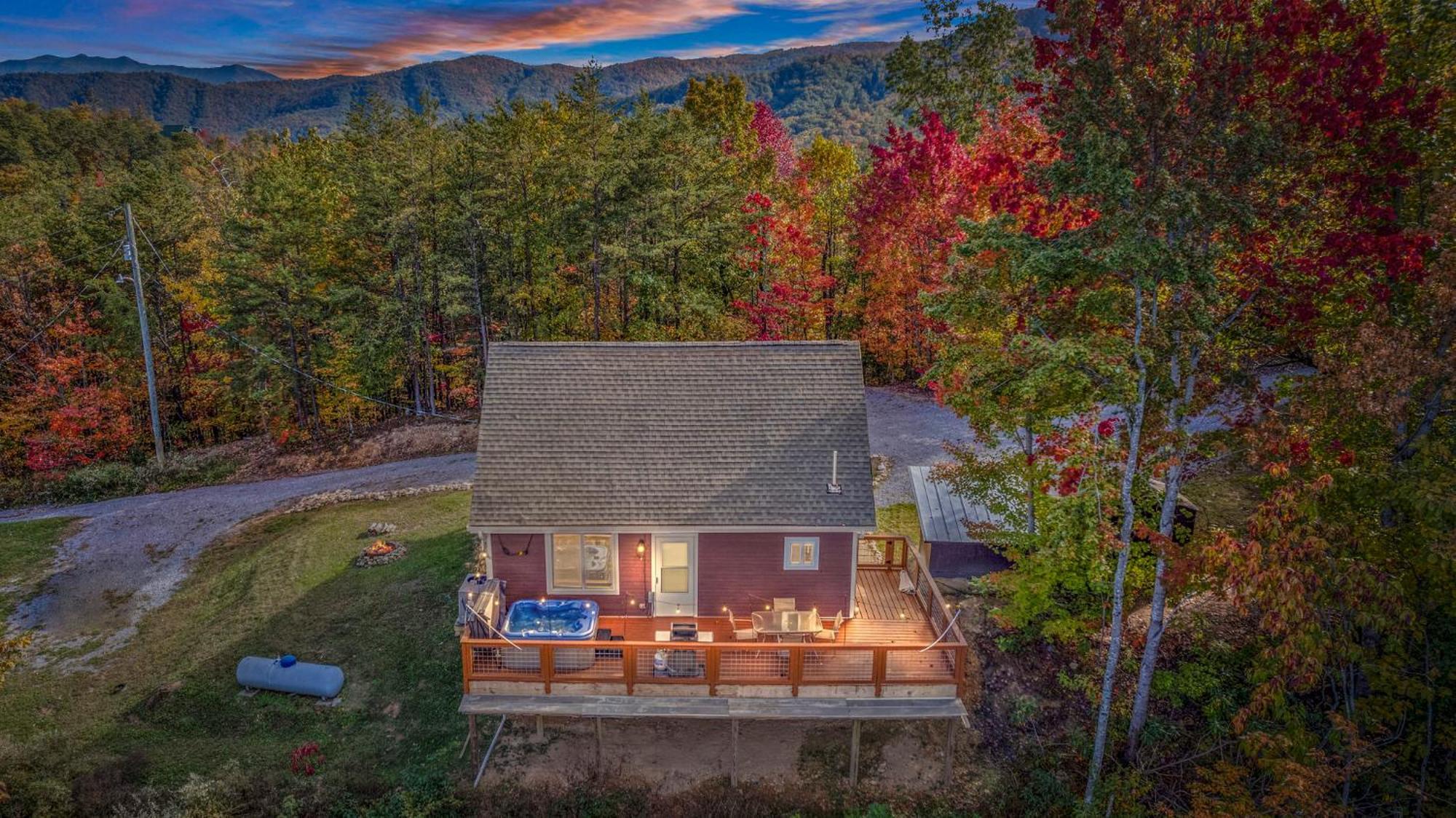 Summer Deals! - 10 Min To Parkway - Mt View- Hot Tub-Cozy Cabin Sevierville Buitenkant foto