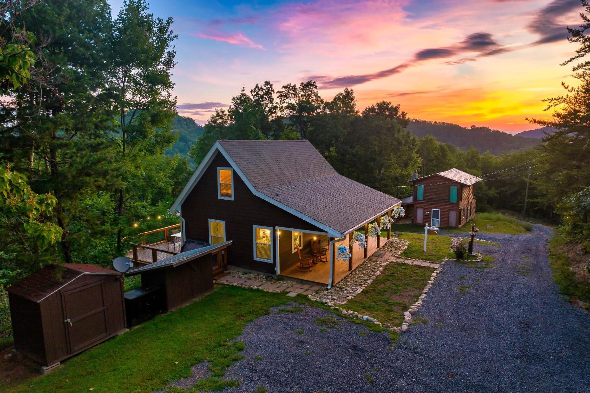 Summer Deals! - 10 Min To Parkway - Mt View- Hot Tub-Cozy Cabin Sevierville Buitenkant foto